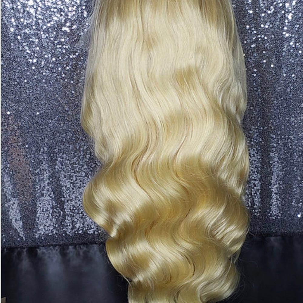 Blonde/ 613 lace wig 22in